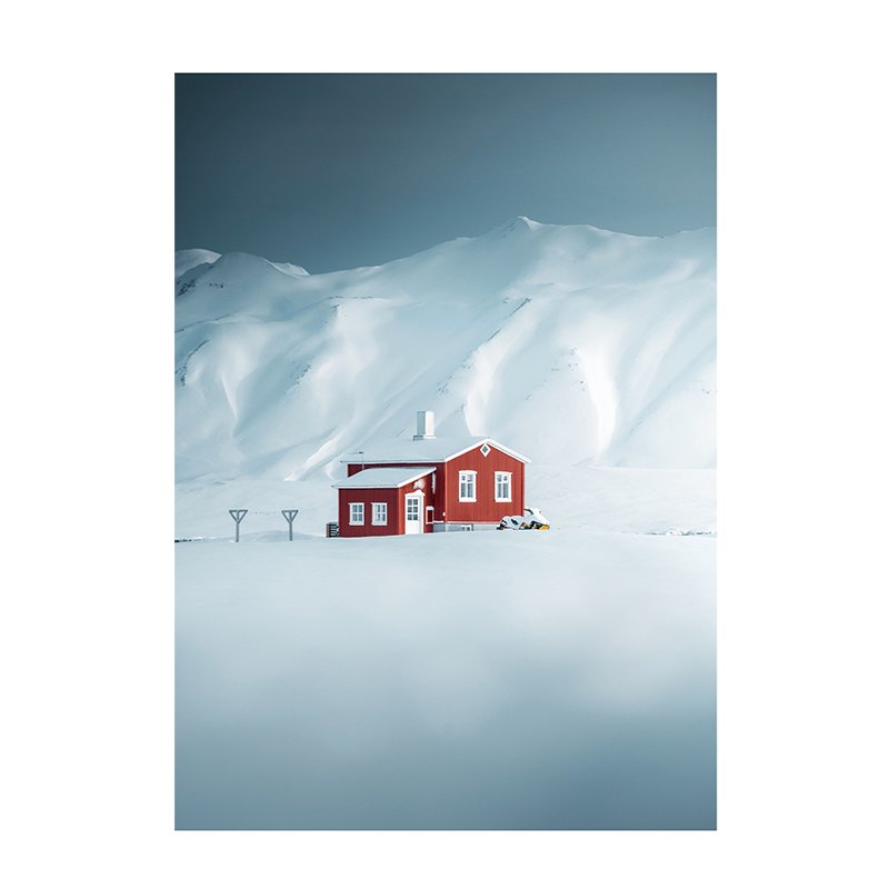Seren Art-500 Piece Puzzle-Iceland · Red Cottage in the Snow