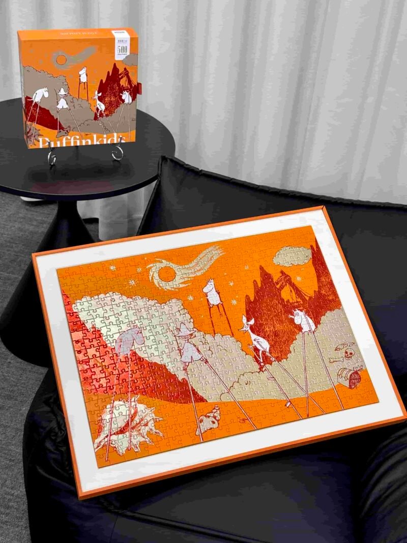 Comet in Moominland (1) Puffinkids-500 Piece Puzzle-Comet in Moominland(Orange board with a faux-leather finish)