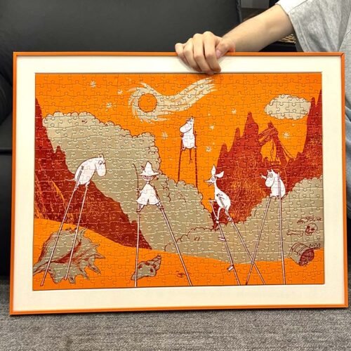 Comet in Moominland (2) Puffinkids-500 Piece Puzzle-Comet in Moominland(Orange board with a faux-leather finish)